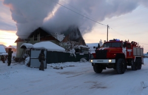 Молодая женщина пострадала при пожаре в частном доме в Якутии 
